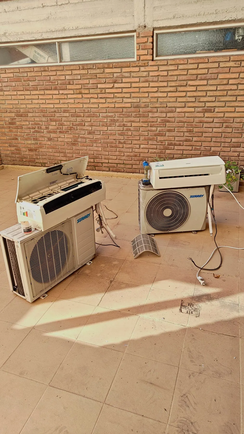 Unidades exteriores instaladas en una terraza